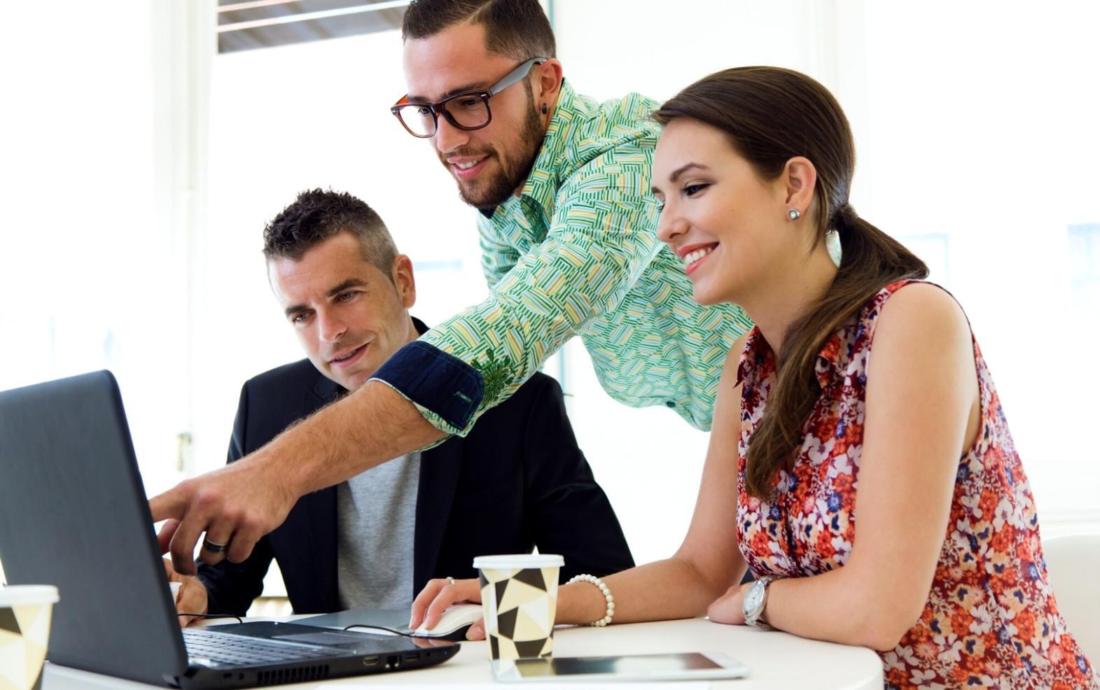 Sesión práctica de taller de presupuestos en acción